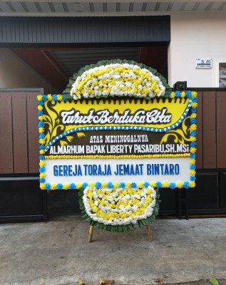 Papan Bunga Duka di Mertak